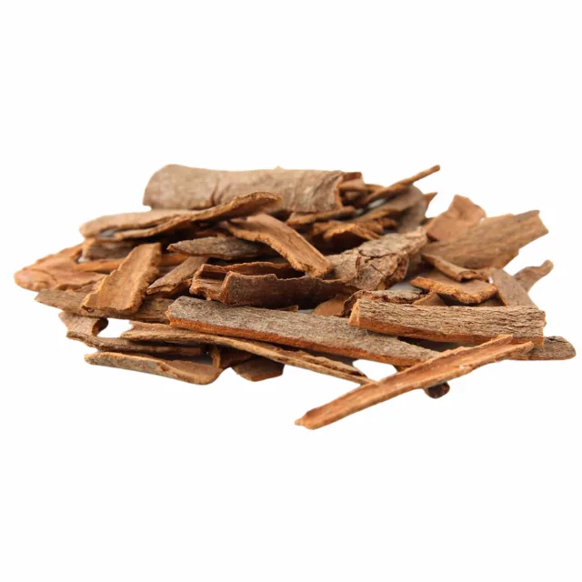 Darchini 100g – Whole cinnamon sticks, renowned for their sweet and warm flavor, perfect for enhancing the taste of desserts, teas, and savory dishes.