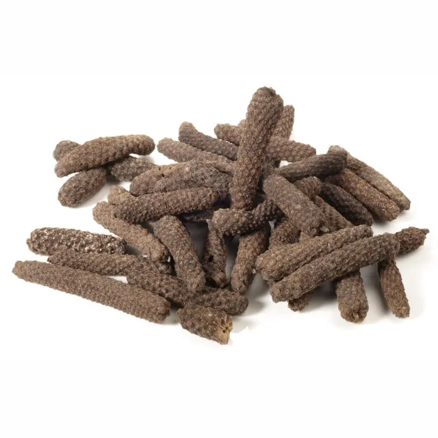 Pipli 50g – Whole long pepper (Pippali), known for its warm, peppery taste, enhancing the flavor of curries, soups, and spice blends.