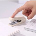 Deli Stapler 15 Sheets E0221